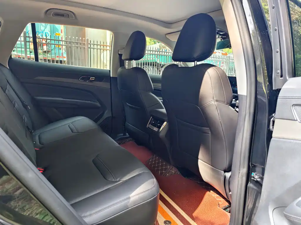 Ford Equator Sport — миниатюра 10