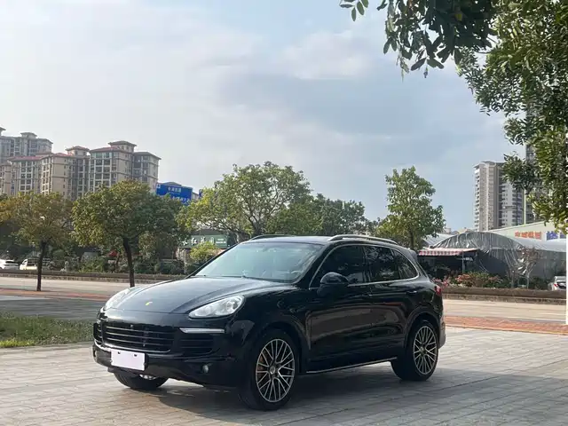 PORSCHE CAYENNE