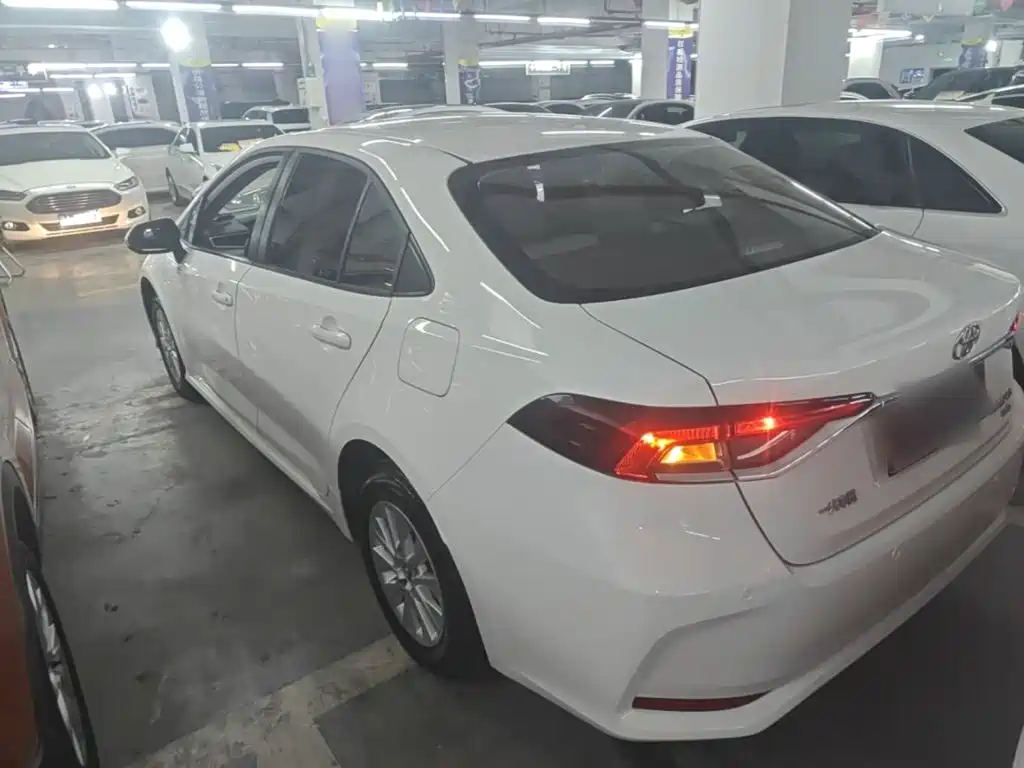 Toyota Corolla — миниатюра 5