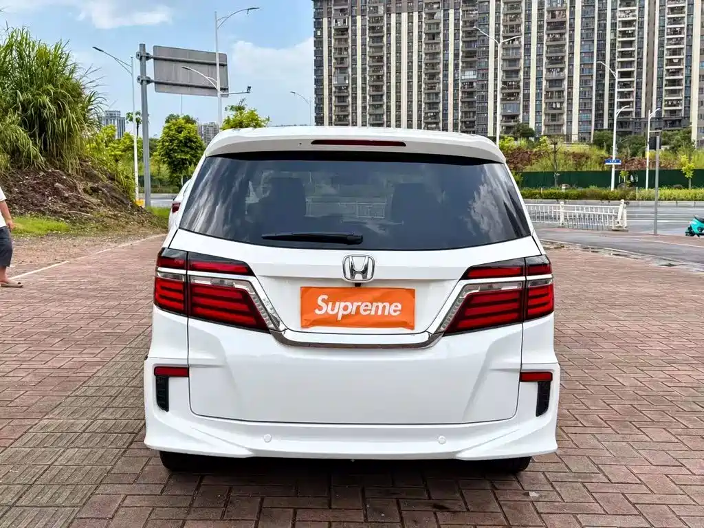 Honda Elysion — миниатюра 8