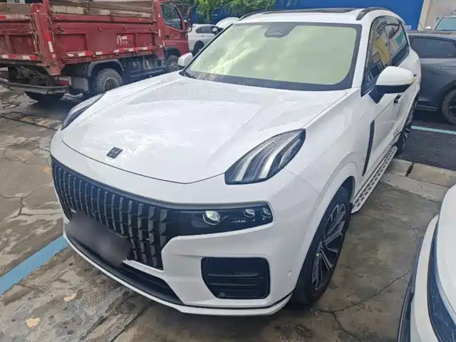 2023 Lynk & Co 09