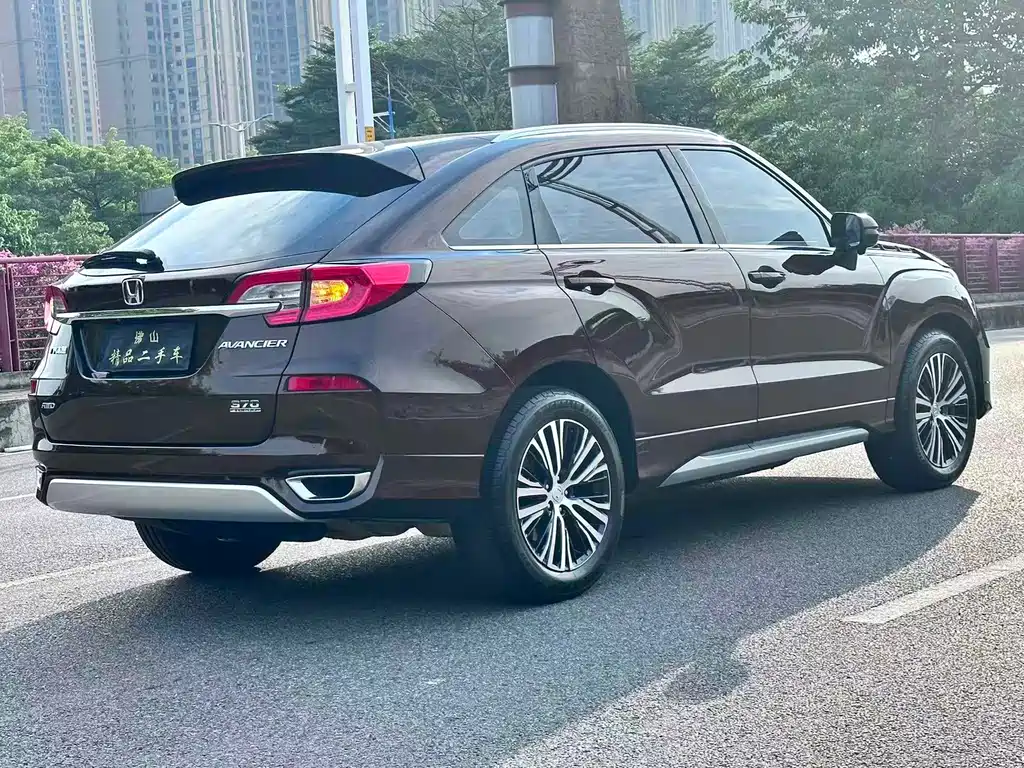 Honda Avancier — миниатюра 7