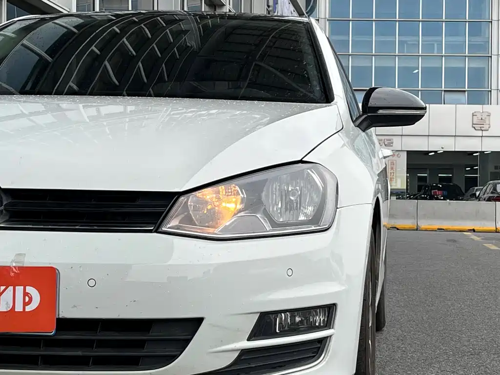Volkswagen Golf 2017 230TSI AT Luxury