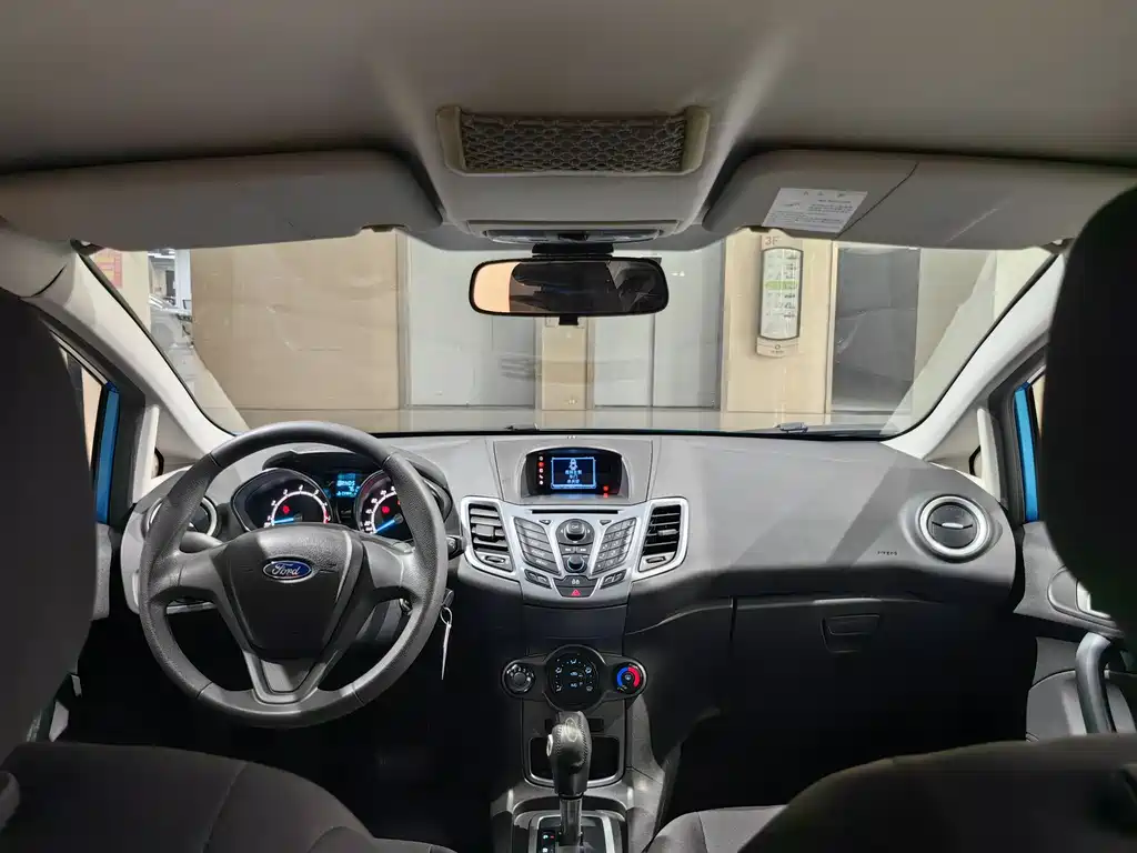 Ford Fiesta Hatchback 1.5L Auto Fashion Type, фото 11