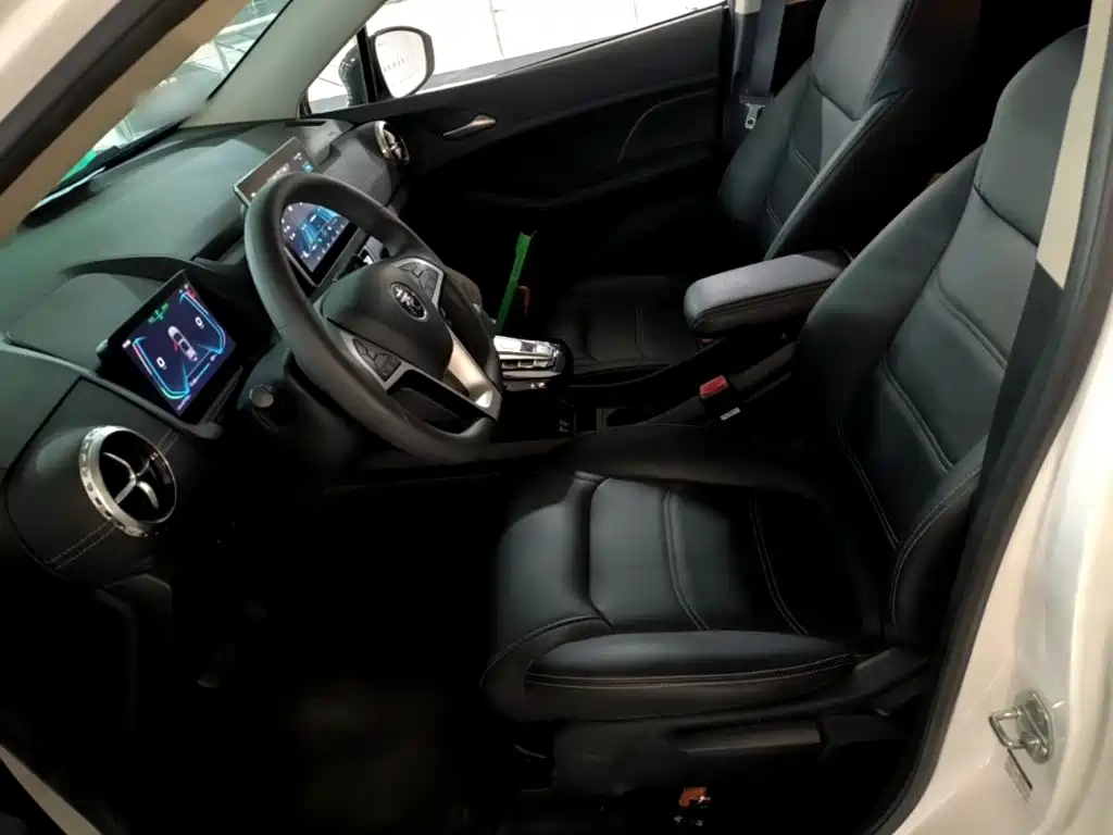 BYD Yuan EV — миниатюра 15