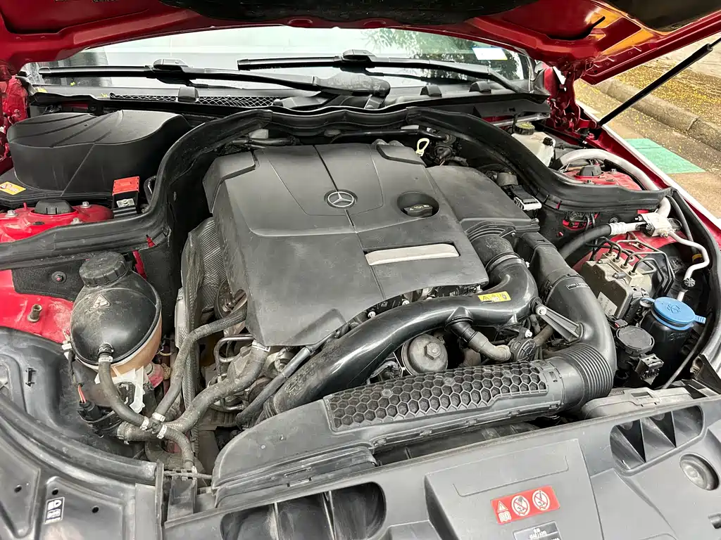Mercedes-Benz E-Class (Import) — миниатюра 14