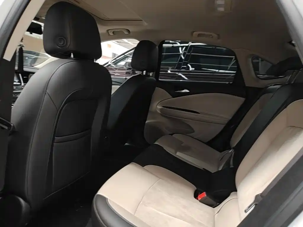 Buick Verano — миниатюра 17