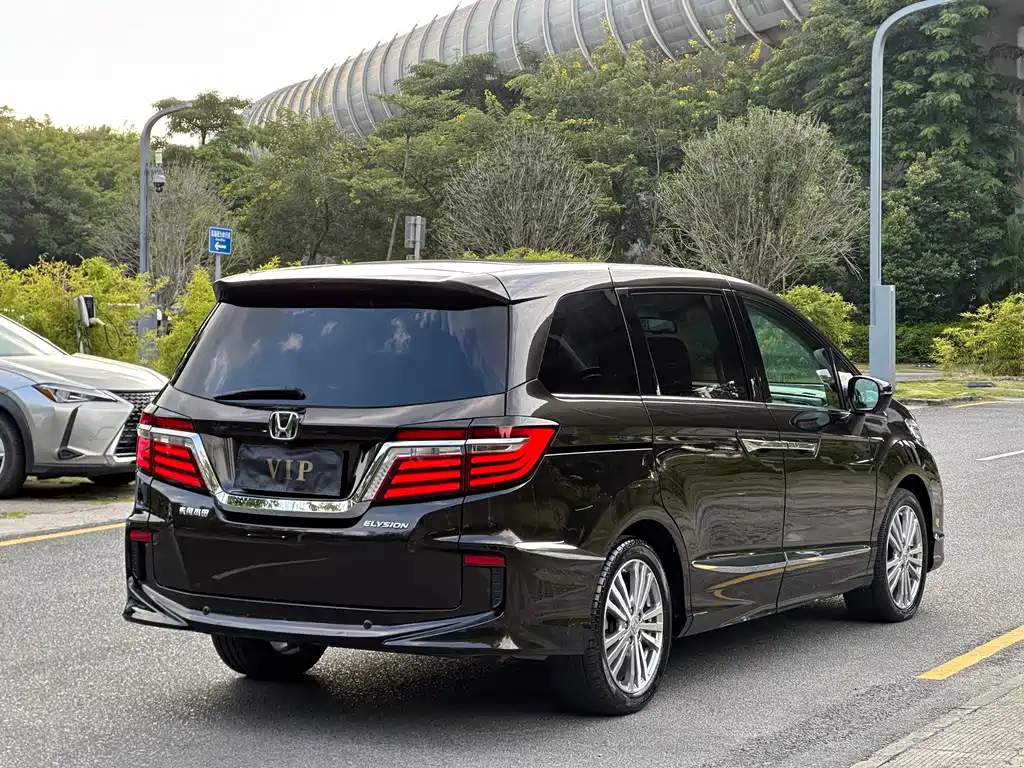 Honda Elysion — миниатюра 14