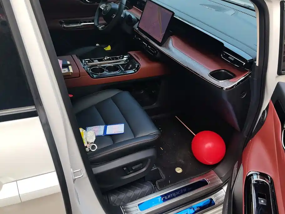 GAC Motor Trumpchi E8 PHEV — миниатюра 8