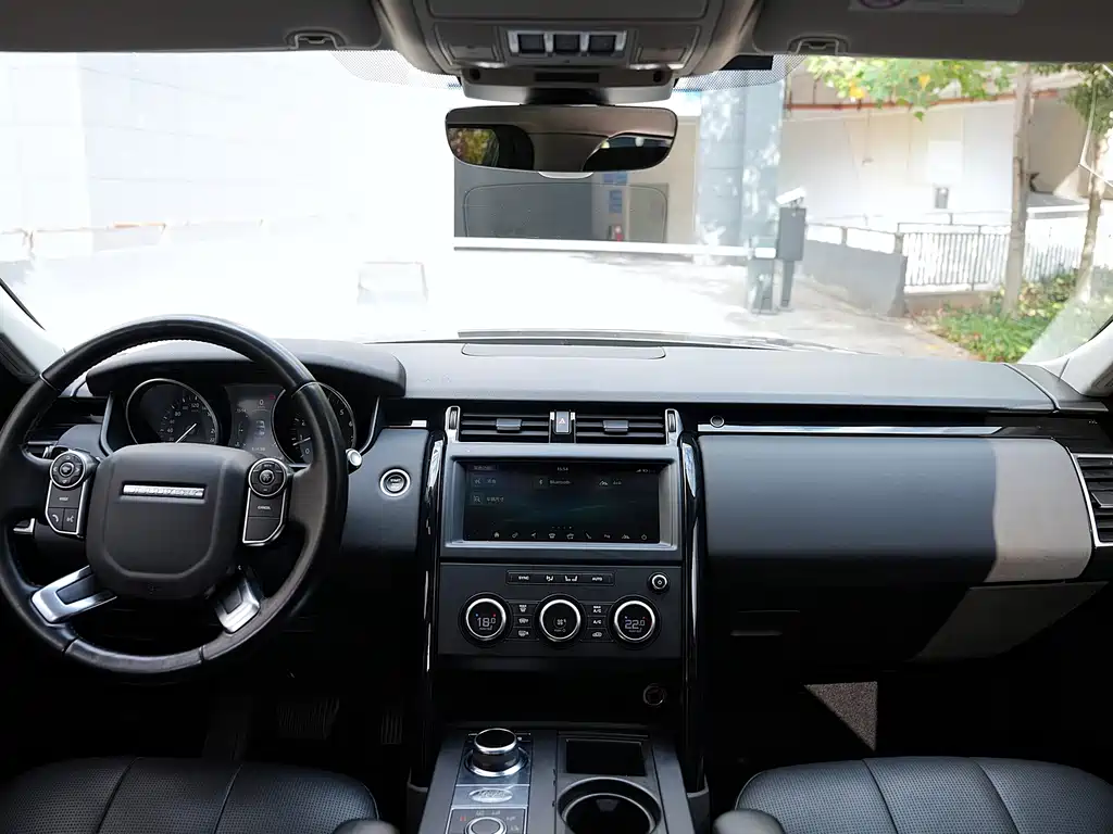 Land Rover Discovery — миниатюра 5