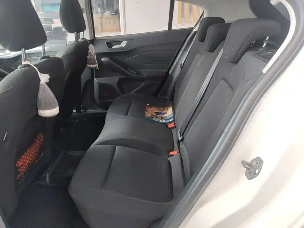 Ford Focus — миниатюра 17