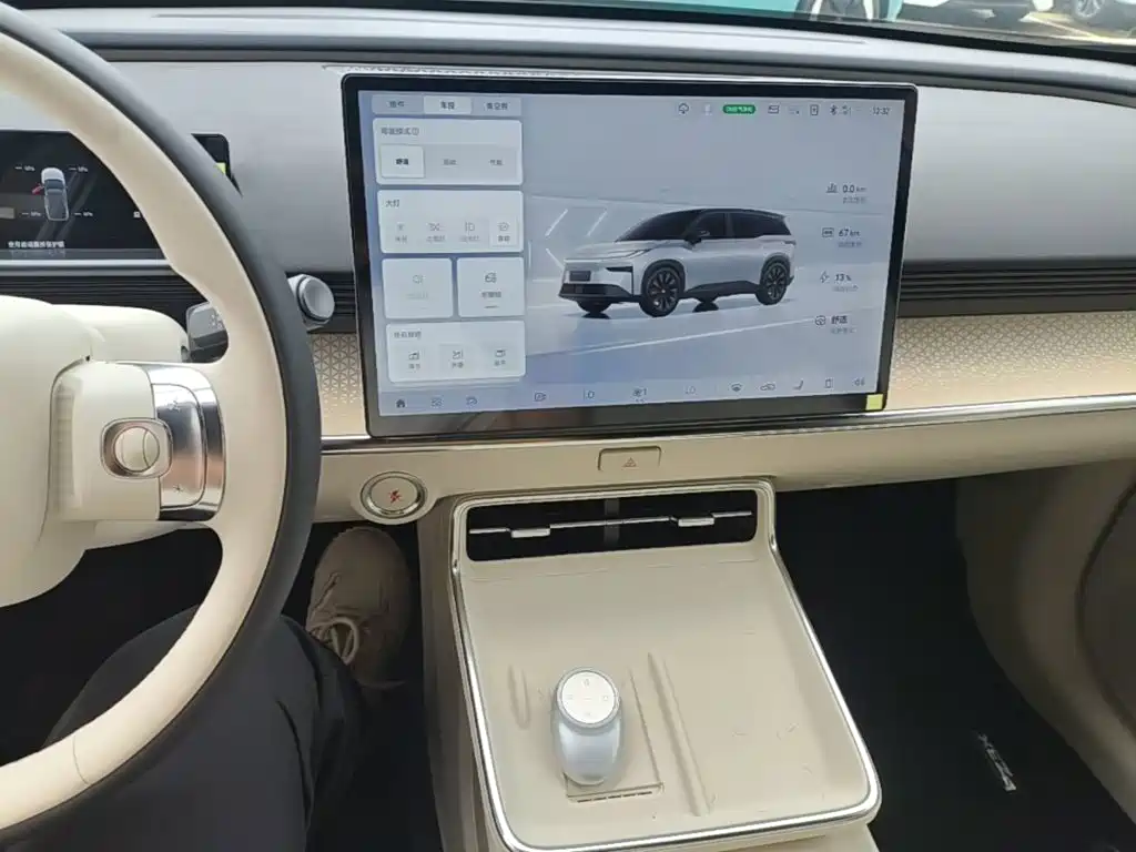 Toyota bZ3X — миниатюра 13