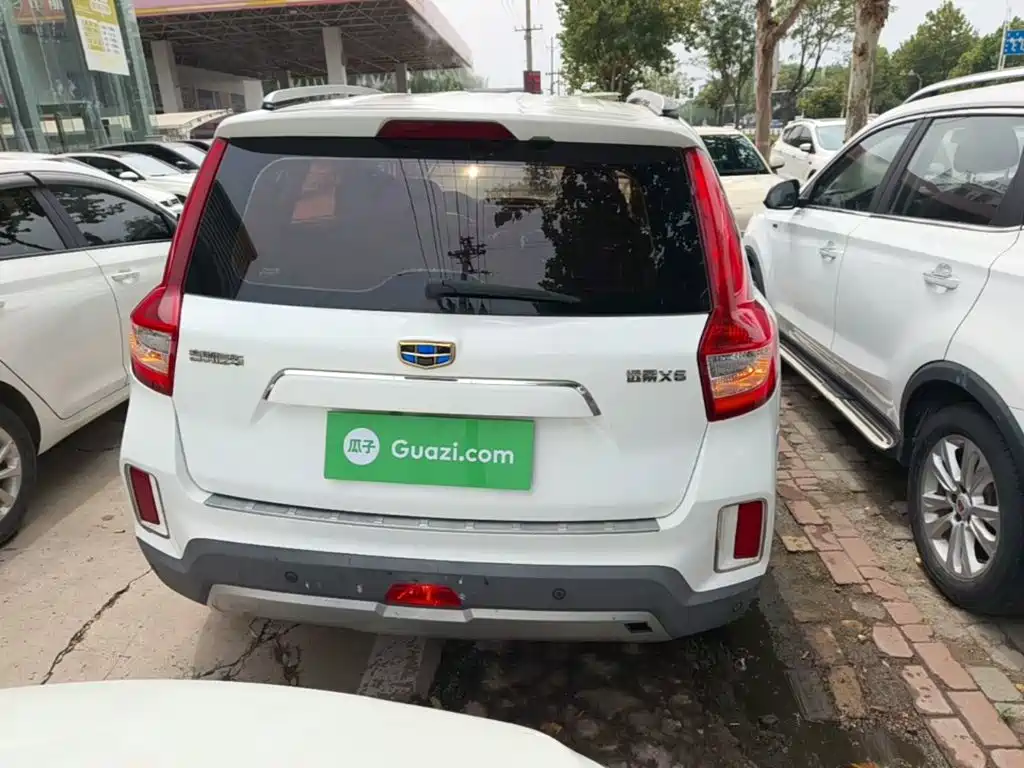 Geely Vision X6 — миниатюра 6