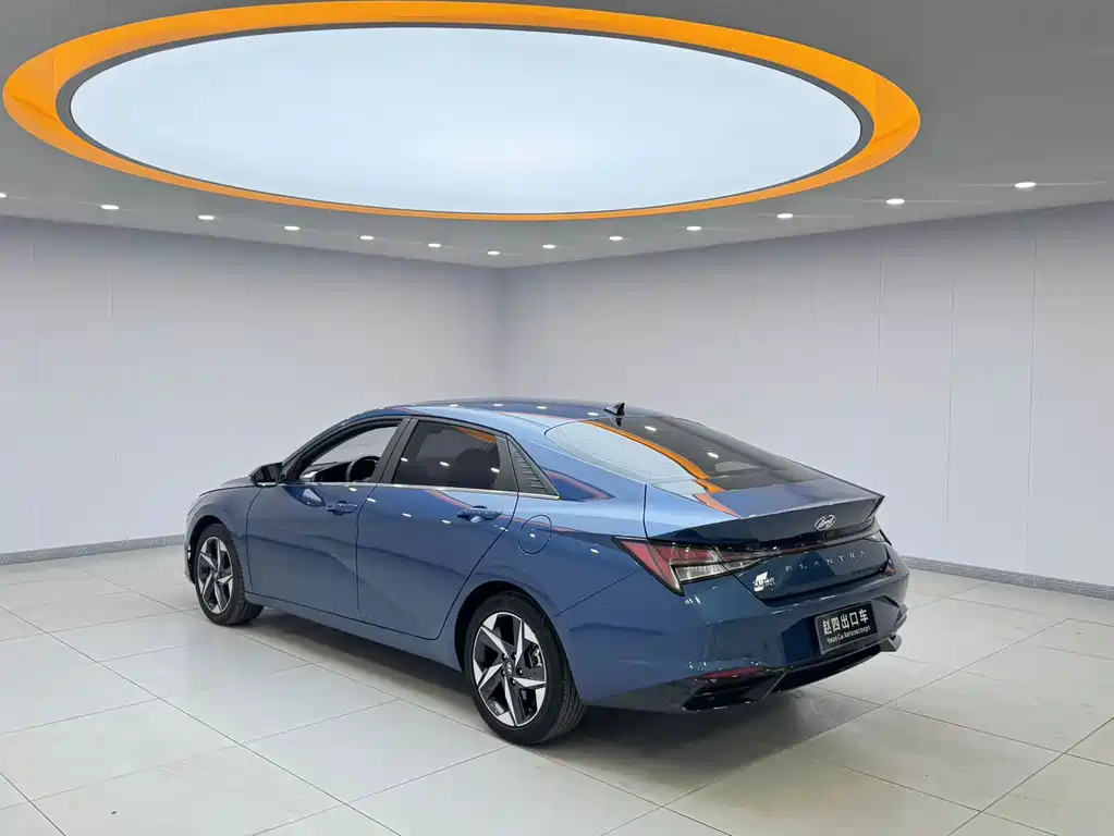 Hyundai Elantra — миниатюра 4