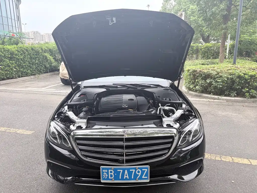 Mercedes-Benz E-Class — миниатюра 20