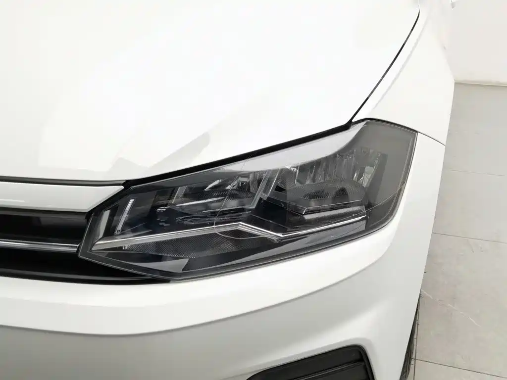 Volkswagen Polo — миниатюра 7