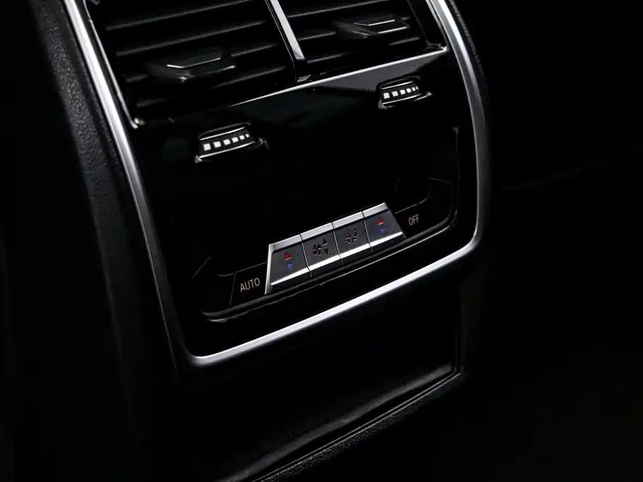 BMW X5 (Import) — миниатюра 18