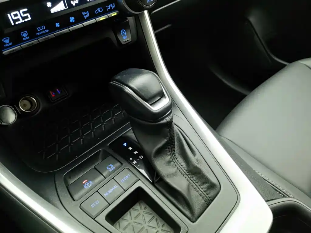 Toyota Wildlander — миниатюра 13