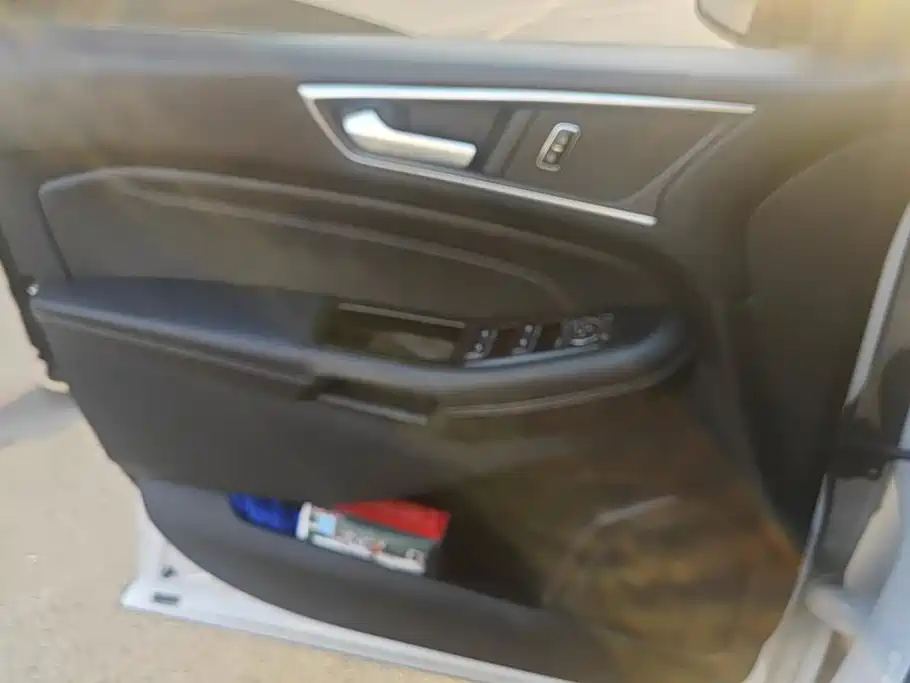 Ford Edge — миниатюра 7