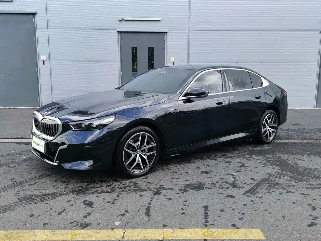 BMW i5