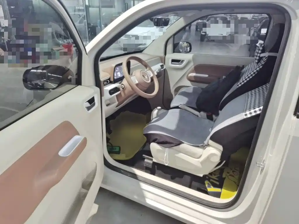 Wuling MINIEV — миниатюра 16