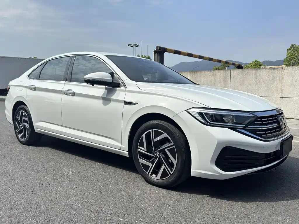 Volkswagen Sagitar — миниатюра 3