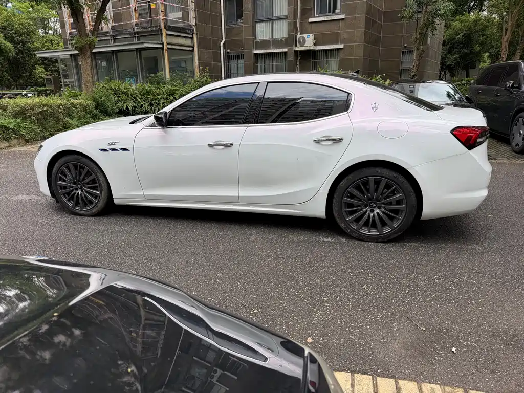 Maserati Ghibli — миниатюра 8