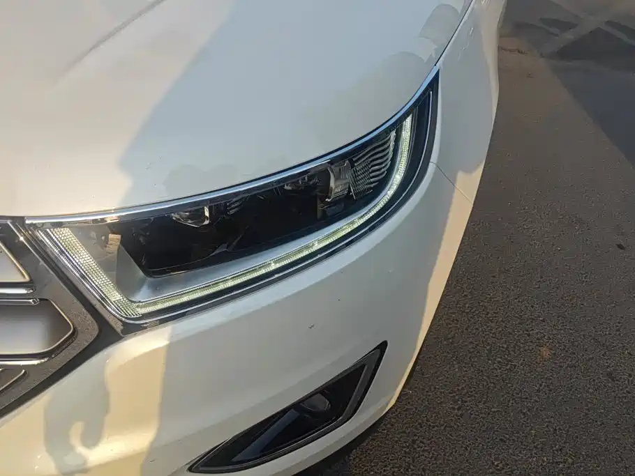 Ford Edge — миниатюра 5