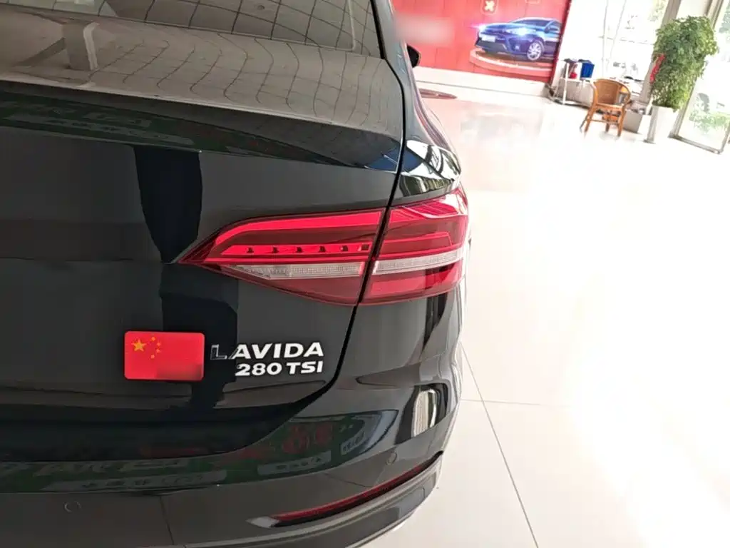 Volkswagen Lavida — миниатюра 8