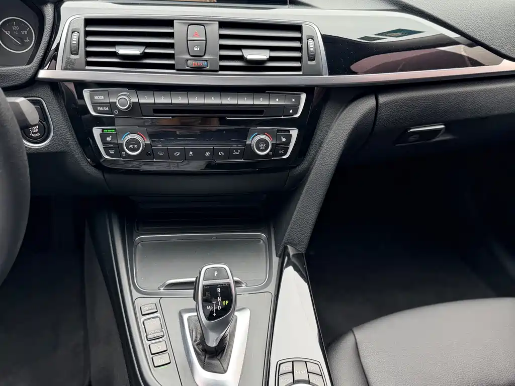BMW 3 Series — миниатюра 3
