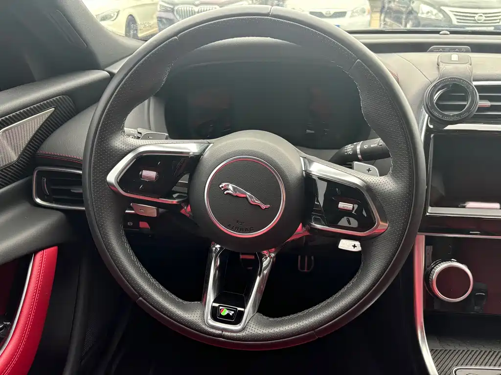 Jaguar XEL — миниатюра 13