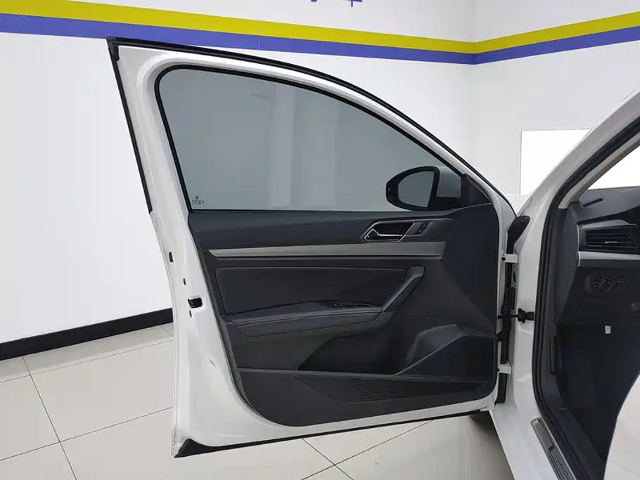 Volkswagen Lavida — миниатюра 7