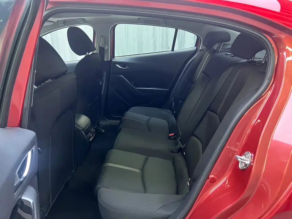Mazda 3 Axela — миниатюра 17