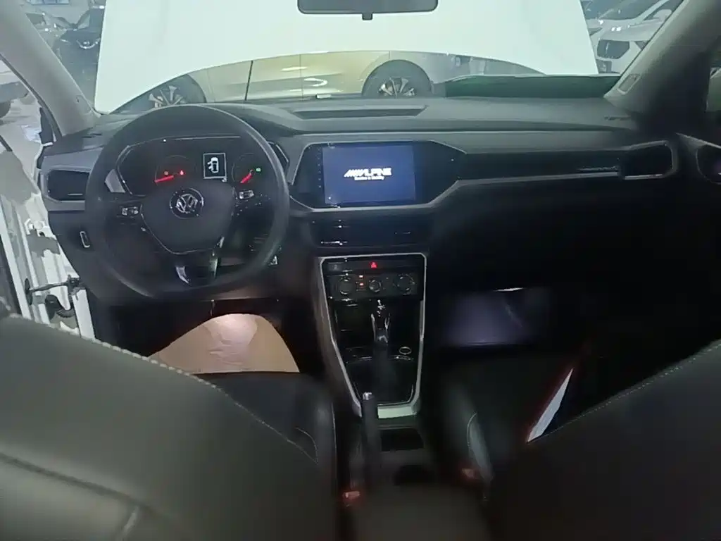Volkswagen T-Cross — миниатюра 10