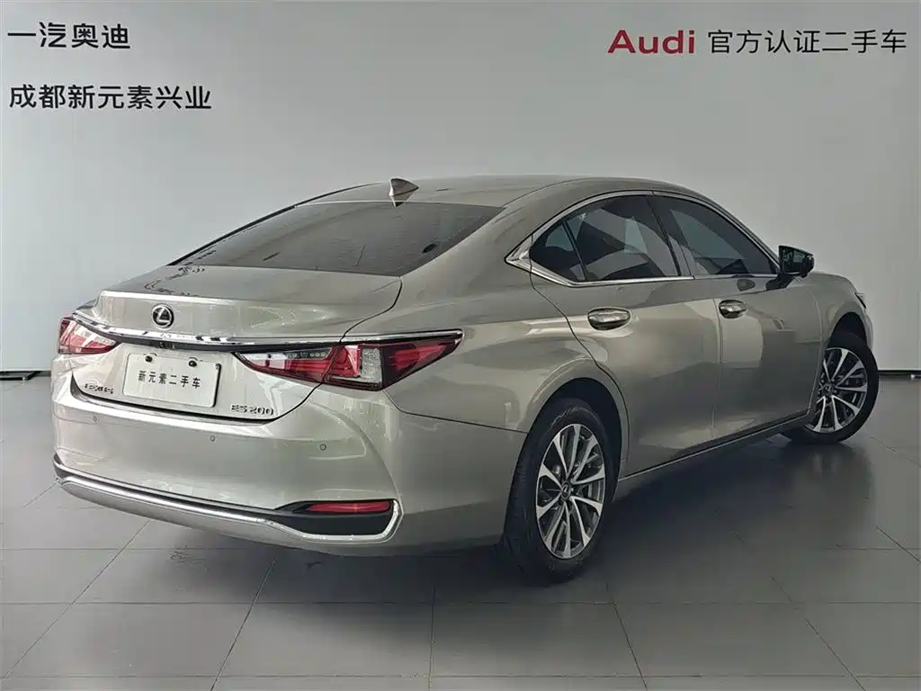 LEXUS ES