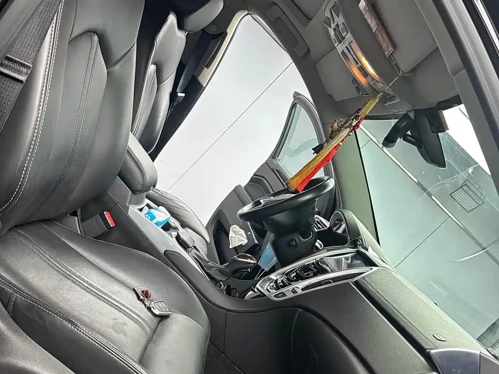 Cadillac SRX — миниатюра 10