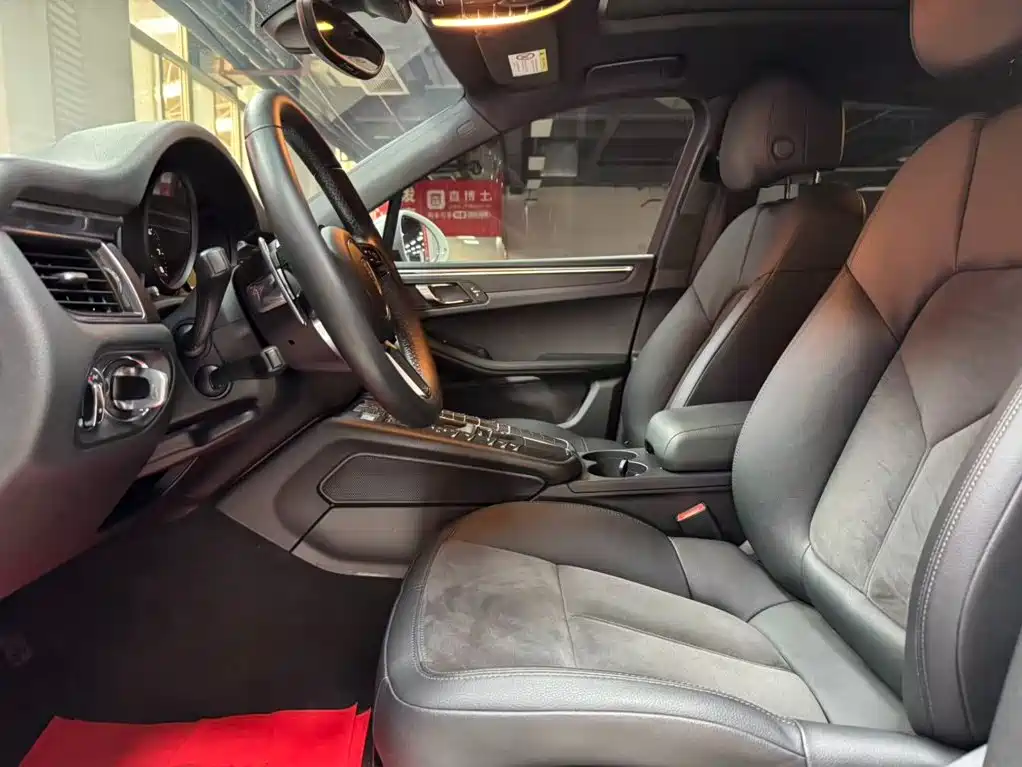 Porsche Macan — миниатюра 8