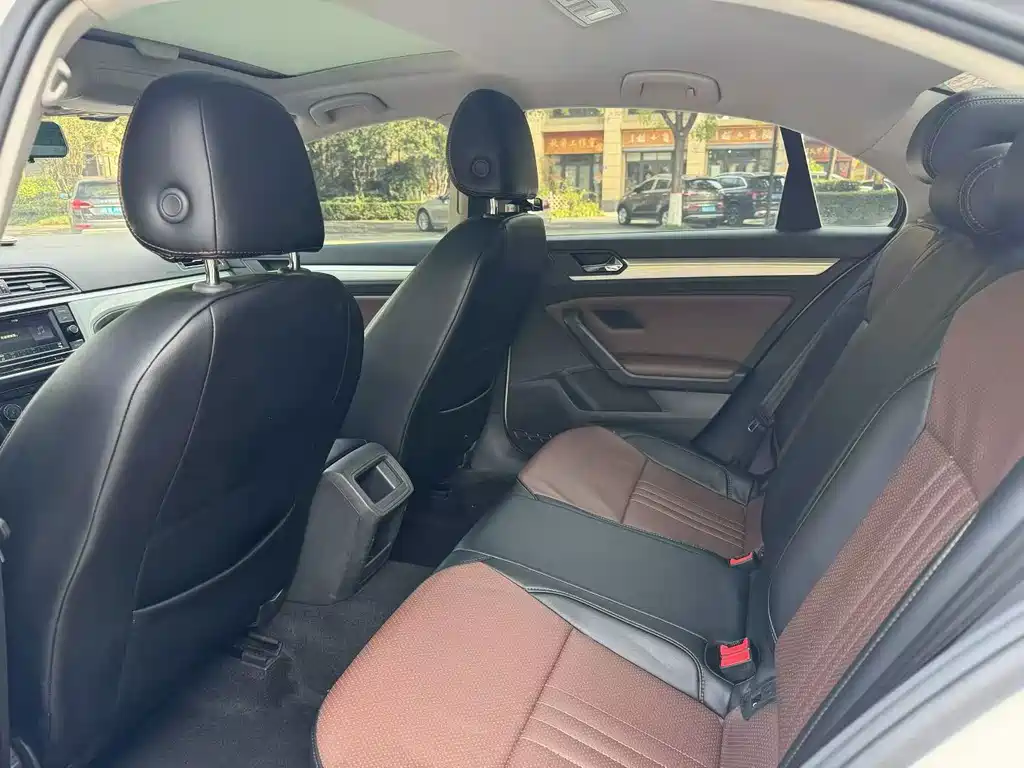 Volkswagen Lamando — миниатюра 6