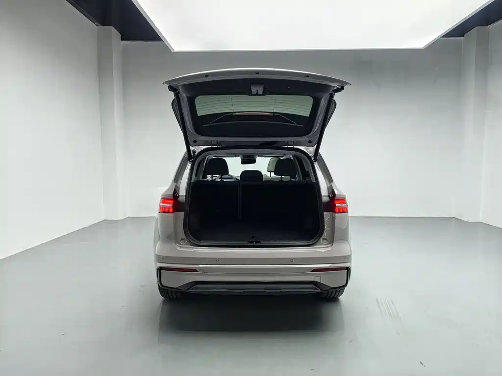 Geely Xingyue L — миниатюра 8