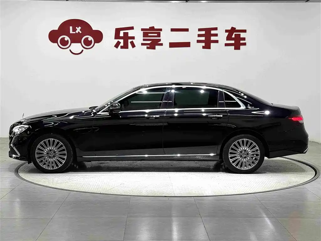 Mercedes-Benz E-Class — миниатюра 2