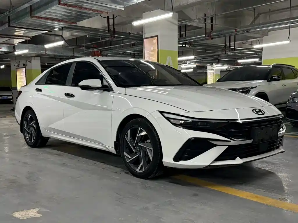 Hyundai Elantra — миниатюра 3
