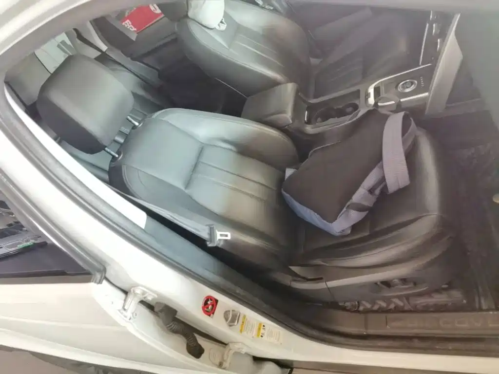 Land Rover Discovery Sport — миниатюра 25