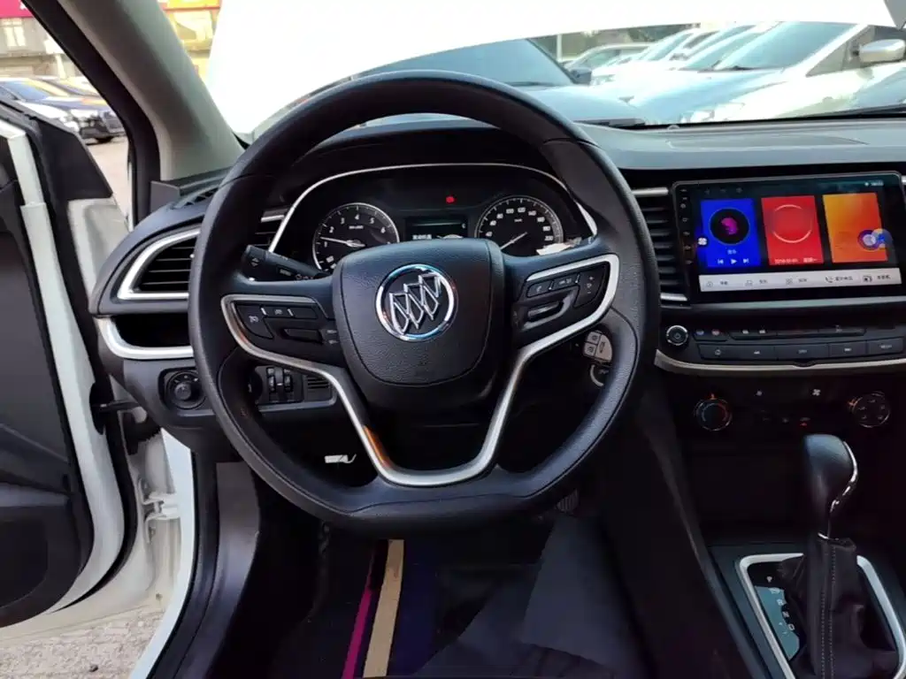 Buick Excelle — миниатюра 11