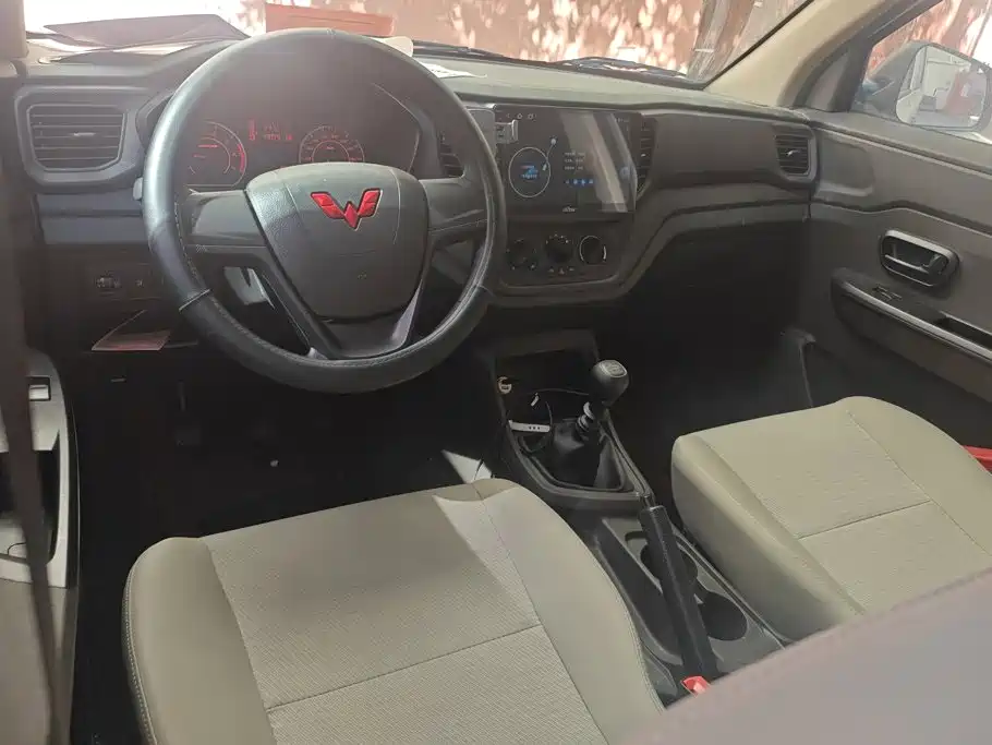 Wuling Hongguang V — миниатюра 12
