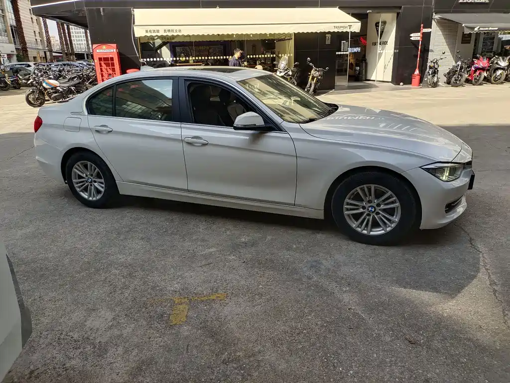 BMW 3 Series — миниатюра 4