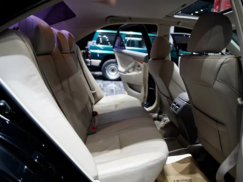 Toyota Camry — миниатюра 16
