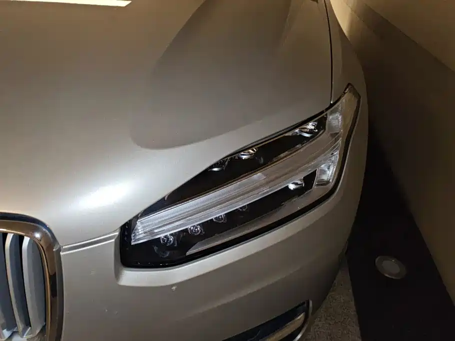 Volvo XC90 — миниатюра 5