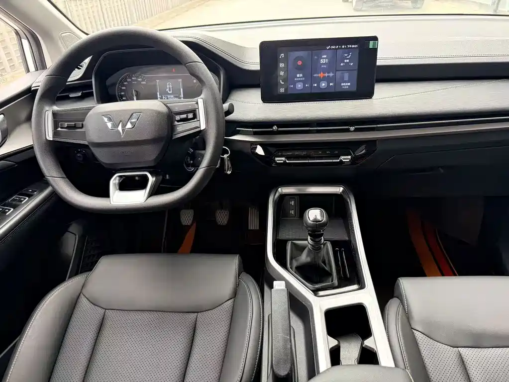 Wuling Jiachen — миниатюра 8