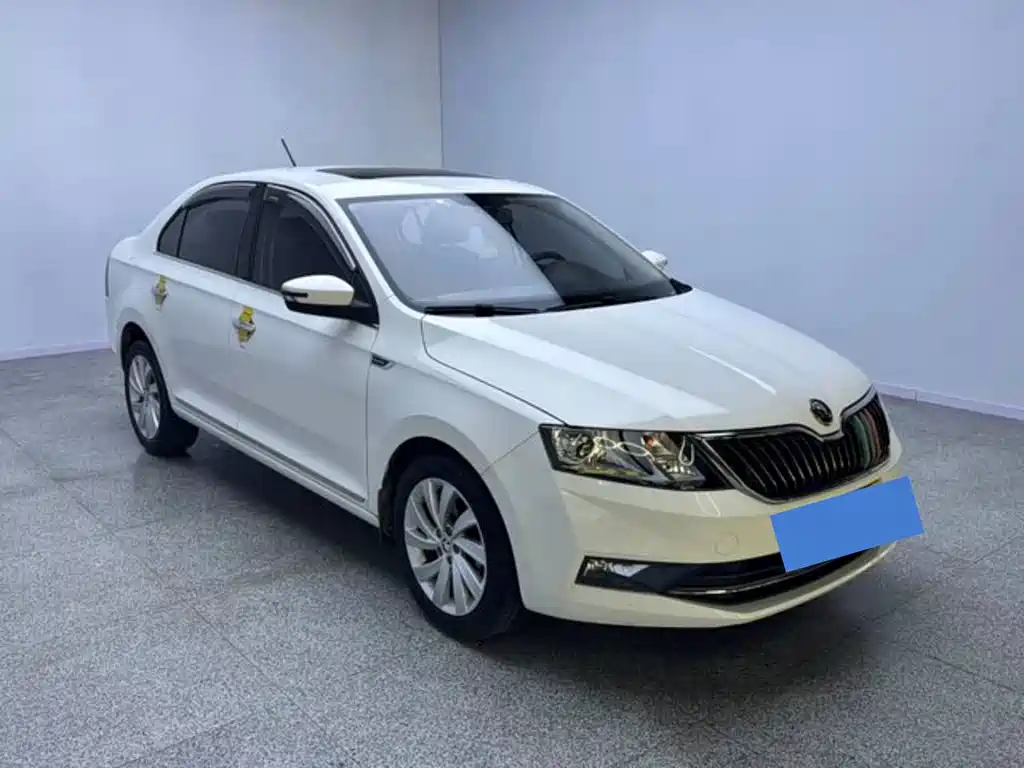 Skoda Rapid — миниатюра 4