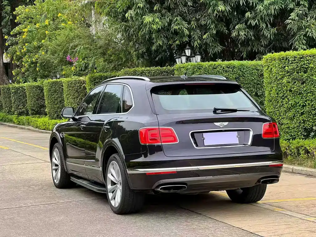Bentley Bentayga — миниатюра 3